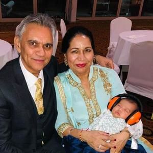 Meet your Posher, Malkit